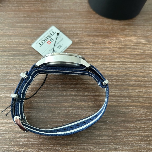 TISSOT - Picture 8 of 11